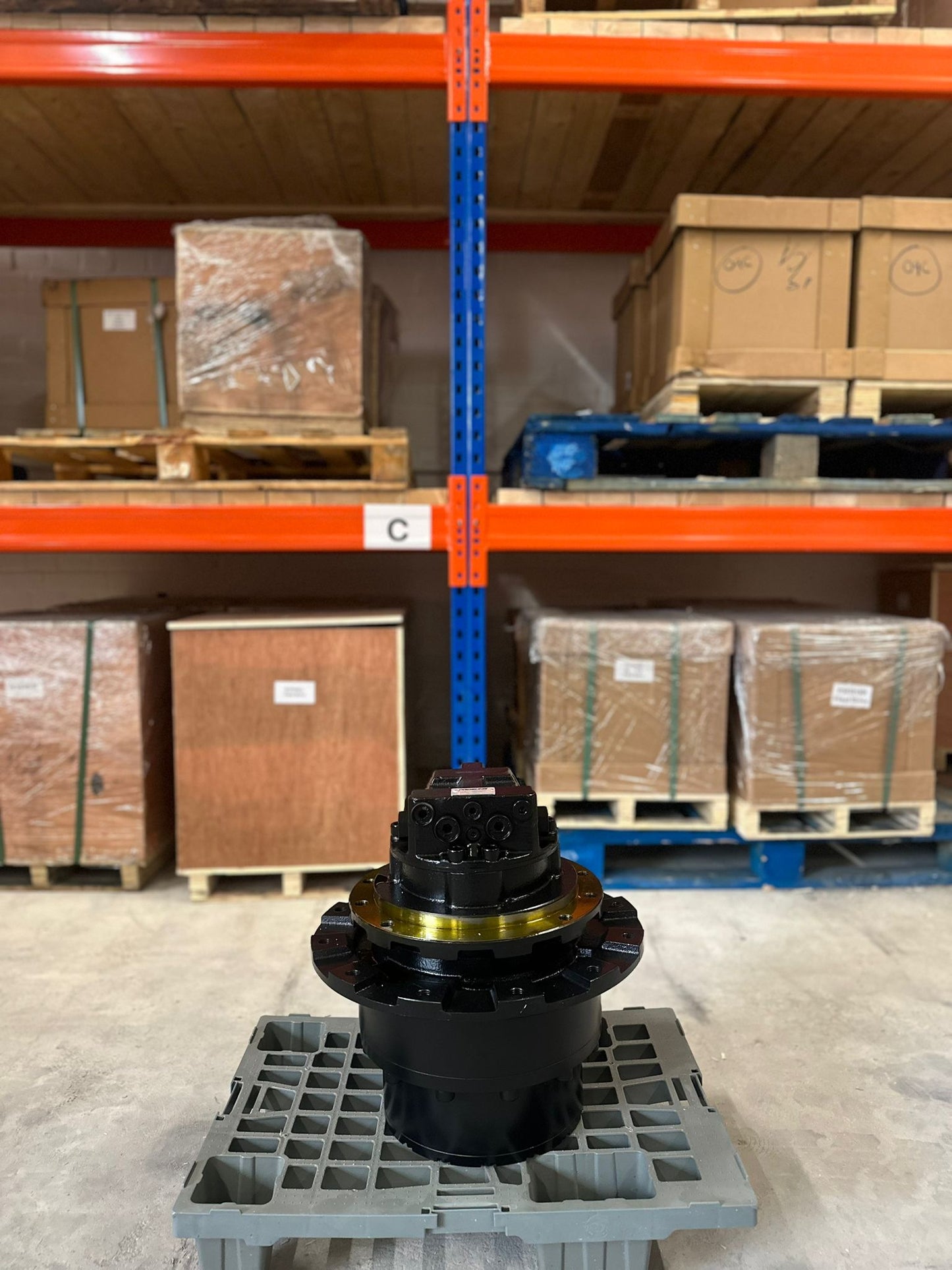 Hitachi 9069295 hydraulic pump for excavator machines