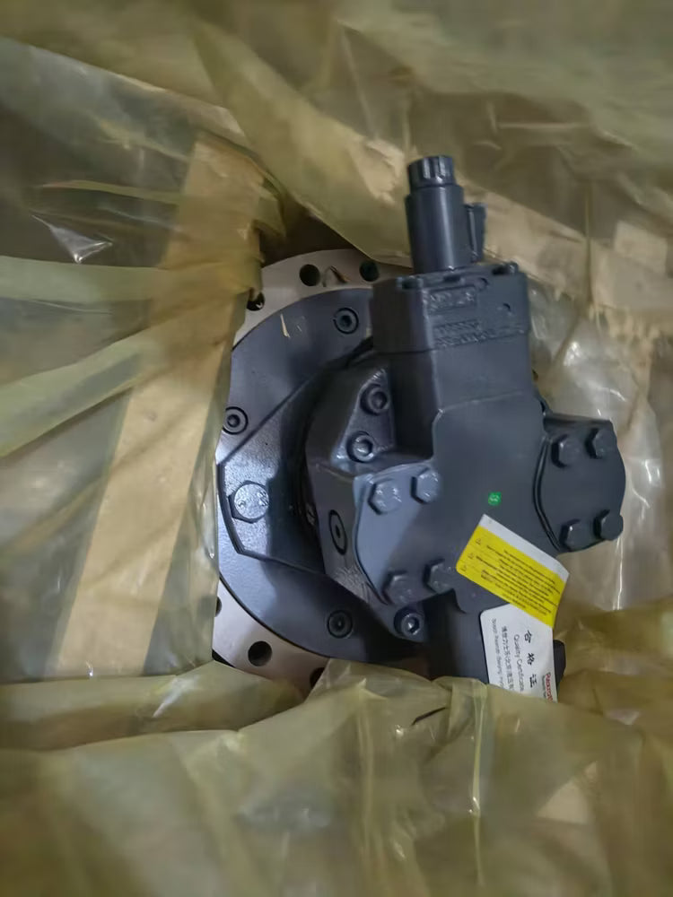John Deere 803M Travel Gearbox: AT444624