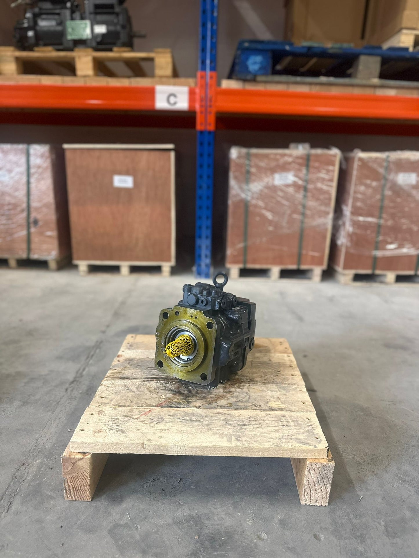 Excavator hydraulic parts and travel gearbox assembly