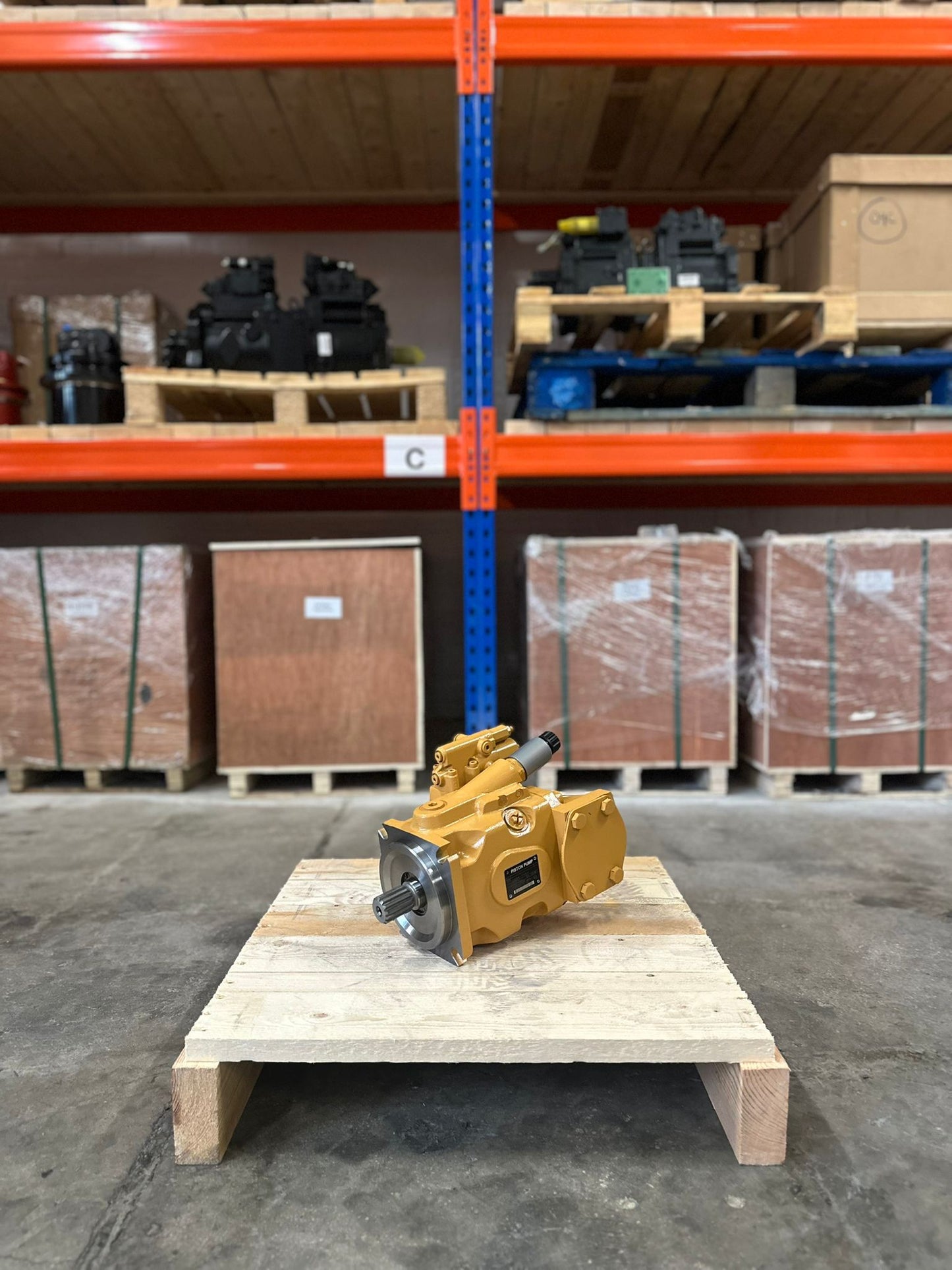 Excavator hydraulic parts and gearbox assembly