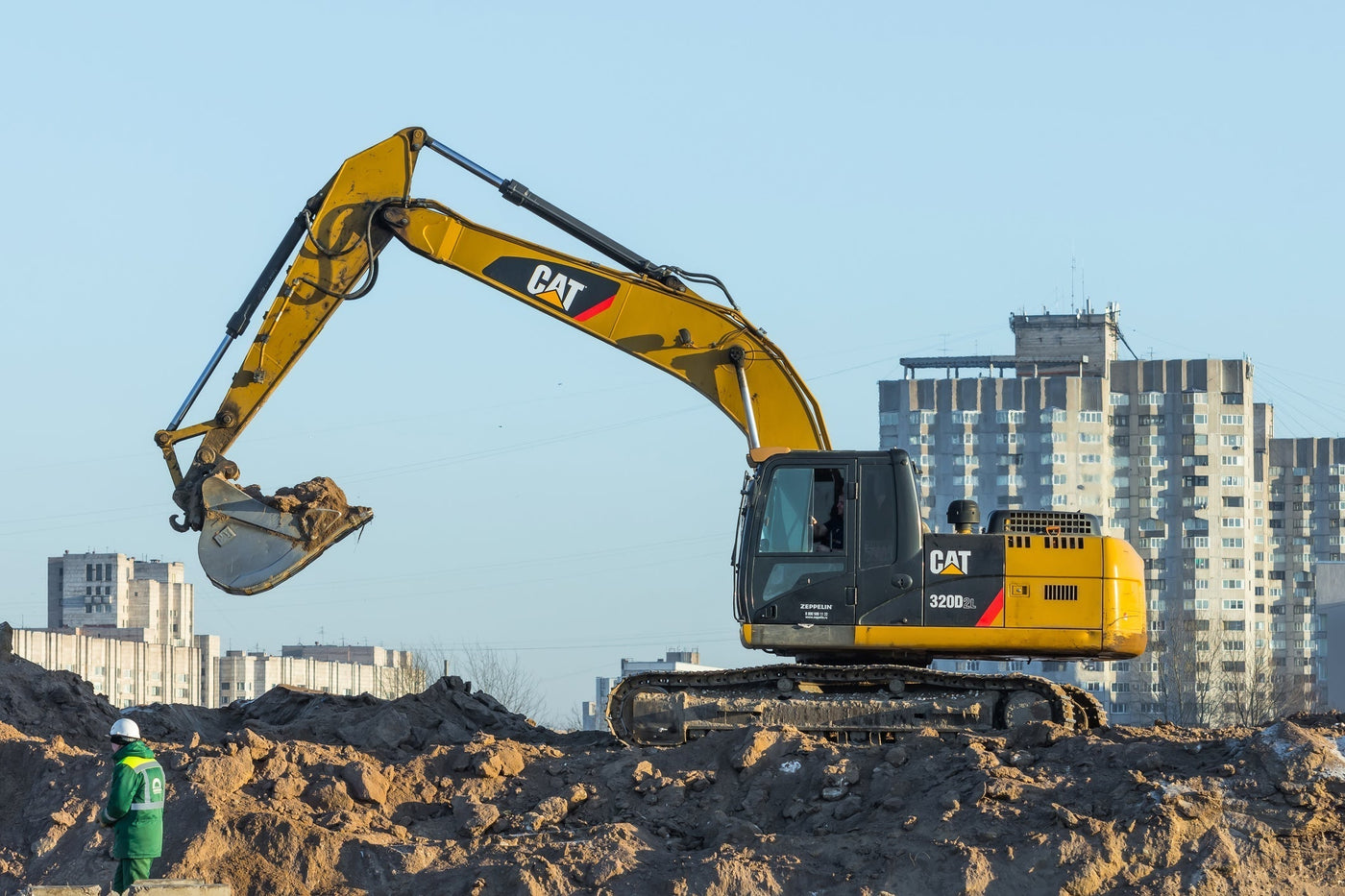 How To Maintain Travel Gearboxes on CAT Excavators