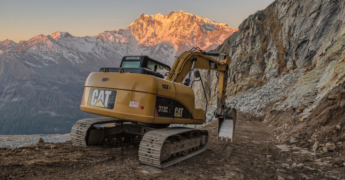 A Complete Guide to Maintaining Your Excavator