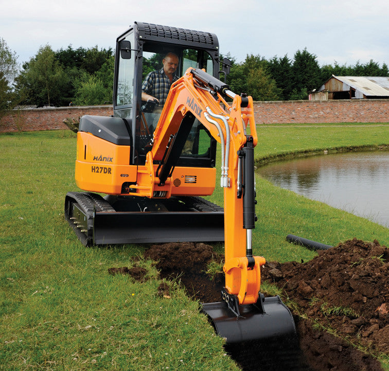 Hanix H27DR mini excavator