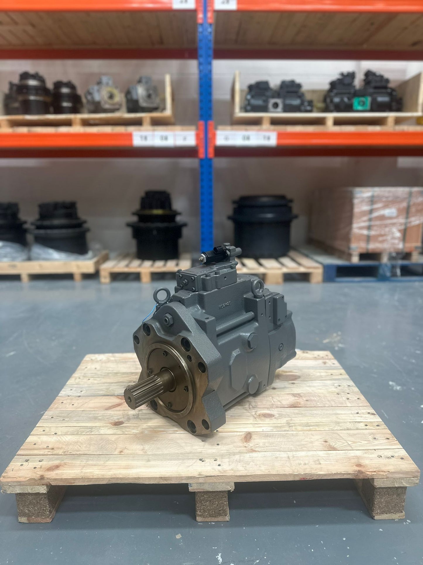 Hitachi ZX800LCH03, EX1200 Hydraulic Pump P/N: 4635645