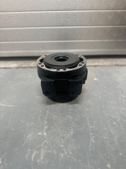 Bobcat 337 Swing Motor P/N: 6689390, 7261342