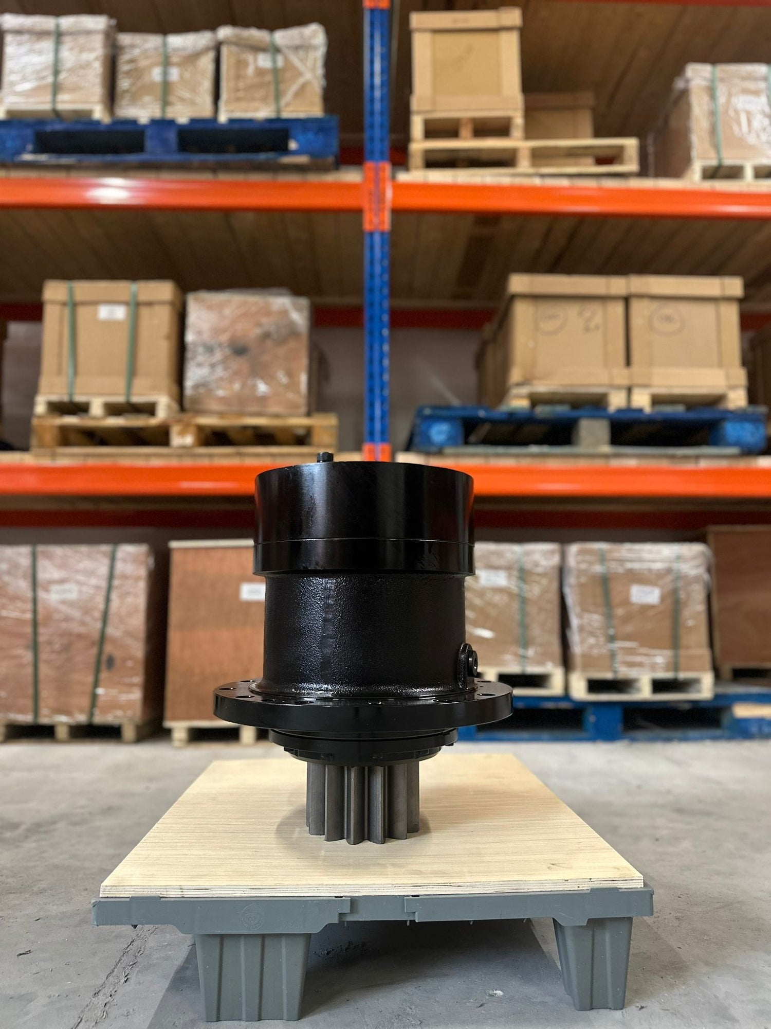 Kobelco SK210 Swing Gearbox P/N: YN32W00004F1 - Pro Construction Parts