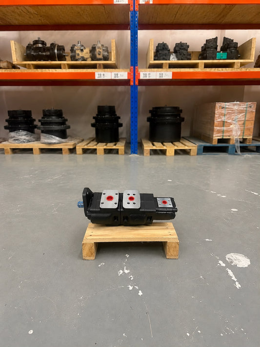 Doosan DL200 Triple Gear Pump: K1015172A